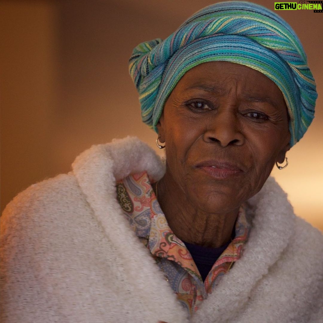 Bryan Cranston Instagram - I’m reeling now from another Acting Legend passing today. When Carell, Fishburne, and myself met and worked with Cicely Tyson on Richard Linklater’s, Last Flag Flying, we felt like school boys in the presence of a great teacher...and we were. Ms. Tyson, as we all called her, brought her grace and elegant talent to work every day. Rest now, Ms Tyson, the theater is dark tonight.