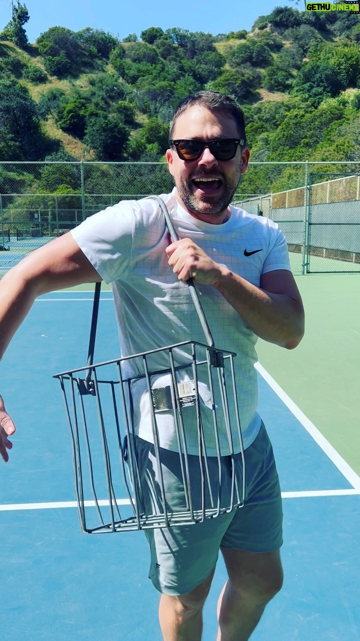 Bryan Safi - 4.6K Likes - Always getting papped at tennis but I signed up for this fair and square. DP/paparazzo: @stephanie.player