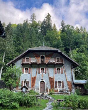 Bryan Safi Instagram - In 2023 I hiked the Tour du Mont Blanc and through the Swiss, Italian and French Alps. It was absolutely hideous and I made fun of it the entire time