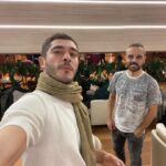 Burak Deniz Instagram - İyi ki doğdun yol arkadaşım!Daha göreceğimiz çok yer,konuşacak bir o kadar konu var..canım benimm:) iyi varsın boss! ♥️💫🎂