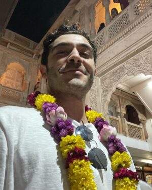 Burak Deniz Instagram - İndia İndia.✌🏼
It was an excellent experience,thank you!:) 🪷🇮🇳♥️ 💐