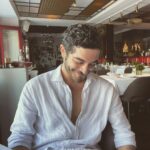 Burak Deniz Instagram - Kiss the frog.