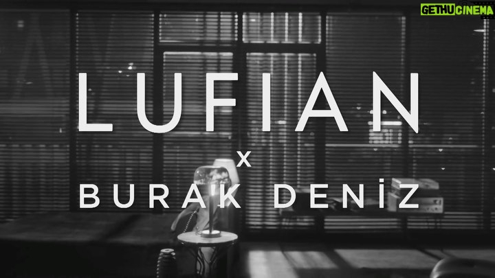 Burak Deniz Instagram - BURAKDENİZXLUFİAN💫 *** Kendin olmak ne demek mi? Farklı olan Herkes gibi olmayan. Hayata karşı bir duruşu, bakışı, yürüyüşü olan. Kendine ait bir tavrı, kendine ait bir tarzı olan! Bugün, şu an, tam da şimdi… Ve her zaman! Kendin olduğun her an! @lufianturkiye #işbirliği