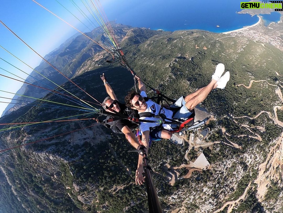 Burak Deniz Instagram - @pilotserkanakan ile 1800m’de romantik anlar.