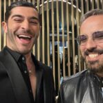 Burak Deniz Instagram - Daha nice yıllara birlikte olmak dileğiyle dostum,ortağım,patronum! İyi ki doğdun! 🎊🎈 Seni çok seviyorum 🤞🏽🥂