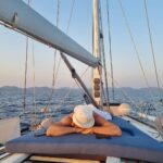 Burak Deniz Instagram - Beyazlar içinde seni öylece.. #symidump ⚓️☀️🕶️🇬🇷 Symi Island-Greece