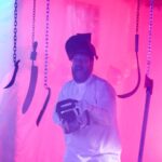 Burak Satibol Instagram - Kesme biçme işleri var! 🔪🗡🥊⚔️🥋🪚 İçimizden biri bu akşam 2. bölümüyle 20.00’de @showtv de… @surecfilm @icimizdenbiridizitv #Yeni #Dizi #komedi Marmaris