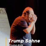Burak Satibol Instagram - Mahşer-i Cümbüş her cumartesi akşamı seyircisiyle buluşmaya devam ediyor. 📅 11 Kasım 2023 Cumartesi ⏰ 20:30 📍 Trump Sahne Biletler tüm bilet satış platformlarında. Geliniz Getiriniz.