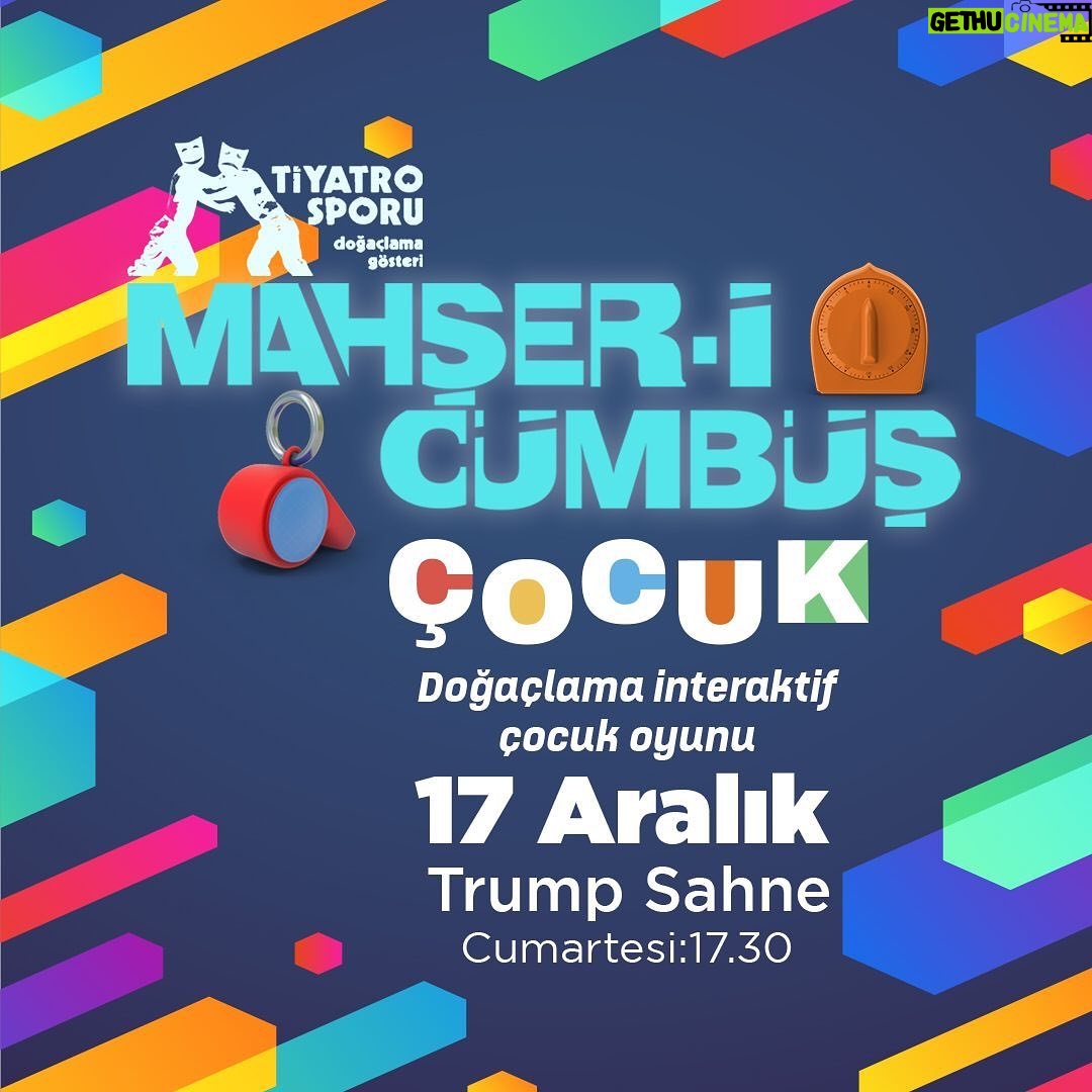 Burak Satibol Instagram - NE GÜZEL BİR GÜN! 🎉🎭👨👩👧🤼♂️ Mahşer-i Cümbüş'ten bu kez çocuklar için yepyeni bir oyun! "Mahşer-i Cümbüş Çocuk" sizlerle. Çocukların, sanat ve eğlenceyi deneyimlerken, oyuncuları ve oyunu interaktif olarak yönlendirebildikleri bu doğaçlama oyunda kahkaha garanti!Çocuğunuzla beraber keyifli bir zaman geçireceğiniz oyunumuza geliniz, getiriniz. 🎭🤼♂️👨👩👧 Yer: Trump Sahne Saat: 17.30 Tarih: 17. Aralık Biletler tüm bilet platformlarında ve gişe’de! @sanartorg @trumpsahne @trumpavm #çocuk #çocukoyunları #doğaçlama #tiyatro #istanbul