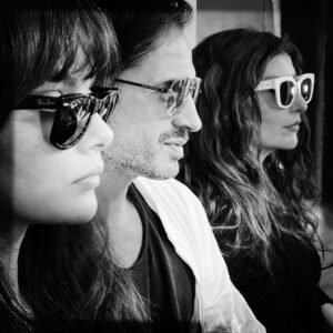 Burak Yamantürk Instagram - Çok güneşli bir set günü @sinemunsal @sebnembozoklu @elbetbirgunfox