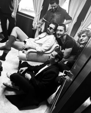 Burak Yamantürk Instagram - Düğünümüz var 🍾🍾🍾 @evirgenumut  @nailgonenli  @muhsinakgun 😂😂😂