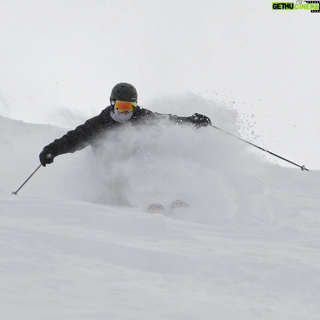 Burt Jenner Instagram - Rough day in #Wydaho @grandtargheeresort Grand Targhee