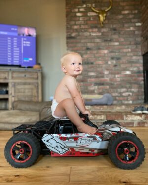 Burt Jenner Instagram - He’s ready... won’t leave em alone...