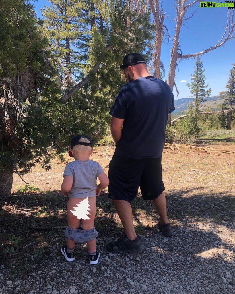 Burt Jenner Instagram - Out cold... Carson Pass