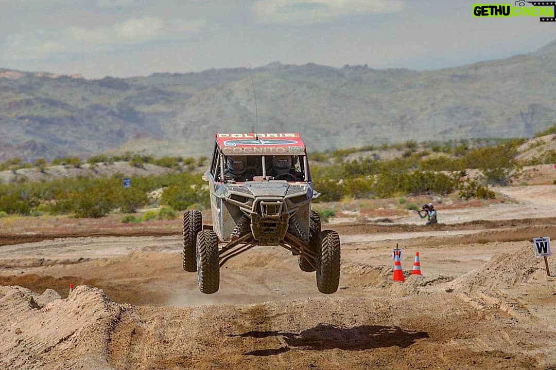 Burt Jenner Instagram - Few more pics from the @utvworldchampionship 📷 @harlenfoley Thanks again to: @gladiatortires #GladiatorTires @racelinewheels #RacelieWheels @cognitomotorsports #CognitoMotorsports #Xcomp #GladiatorXcomps #UTVworldChampionship #UTVWC #UTVWC2016