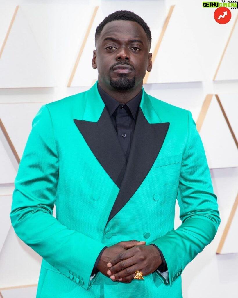 Buzzfeed Instagram - Happy birthday to the extremely talented and handsome Daniel Kaluuya! 👑