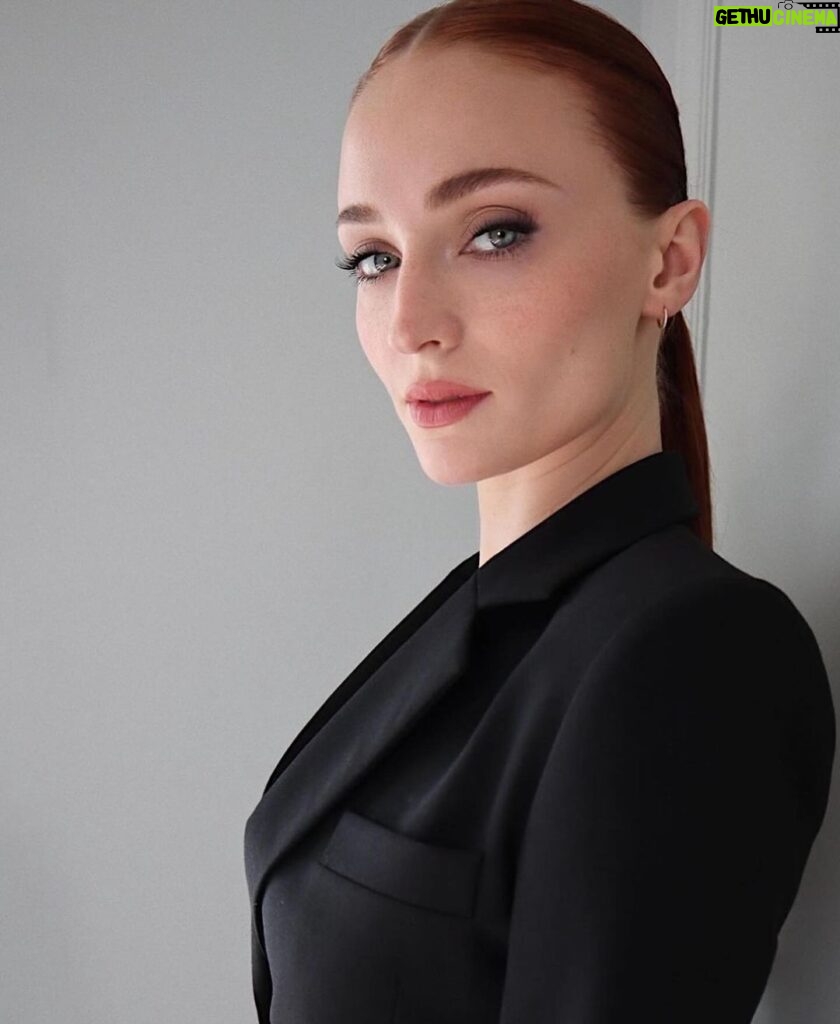 Buzzfeed Instagram - this is a @sophiet stan account— wishing Sophie the happiest of birthdays today! 🎉🥳 📸: @sophiet