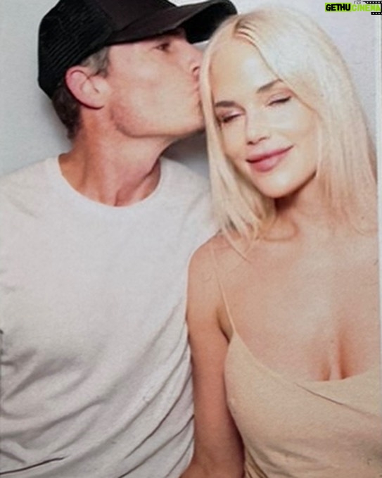 Byrdie Bell Instagram - Happy birthday to my hot hot hunny!! 🥳🎂I love you to the 🌙 and 🔙!!!@mikecarver