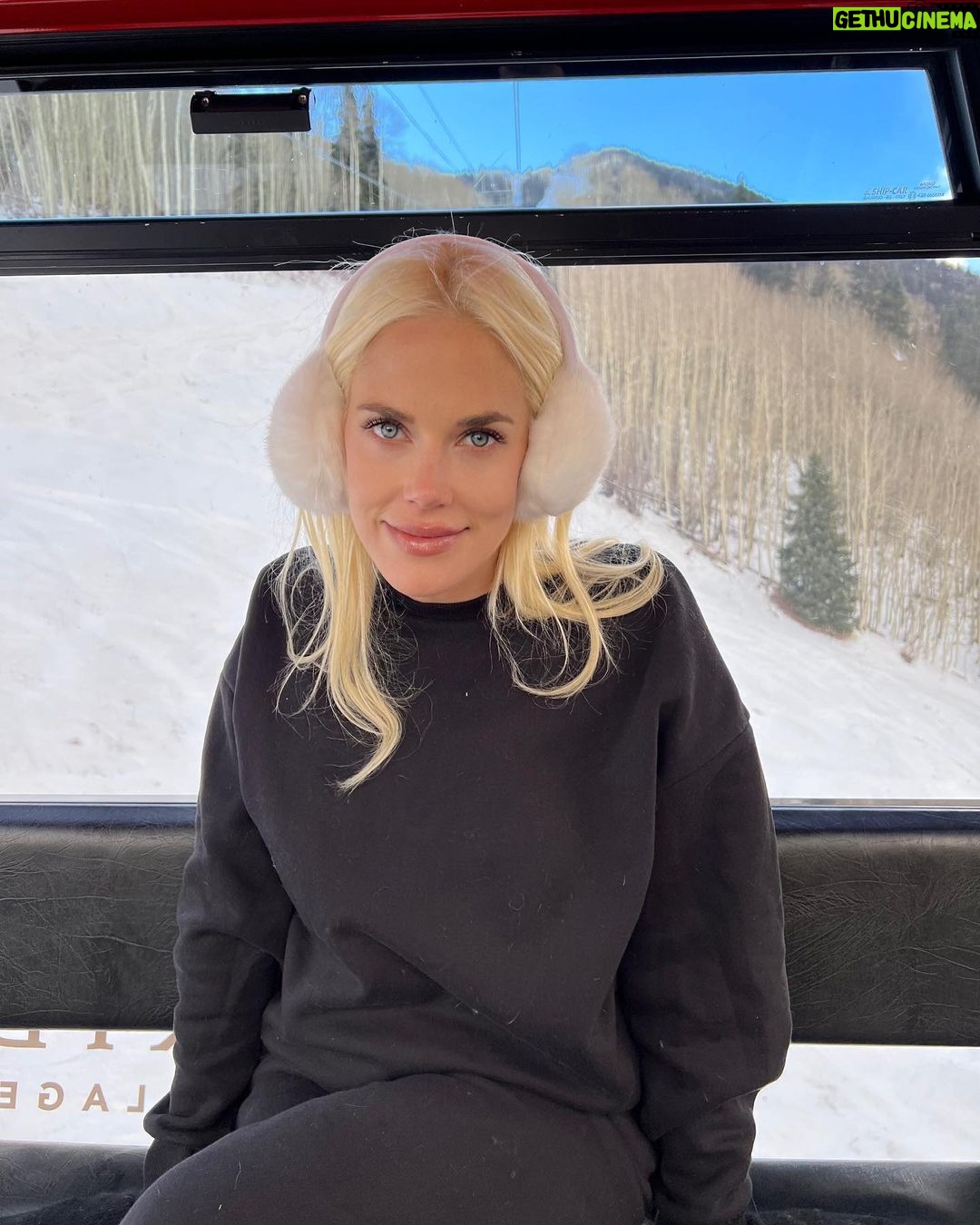 Byrdie Bell Instagram - Altitude points 🏔️ Telluride, Colorado