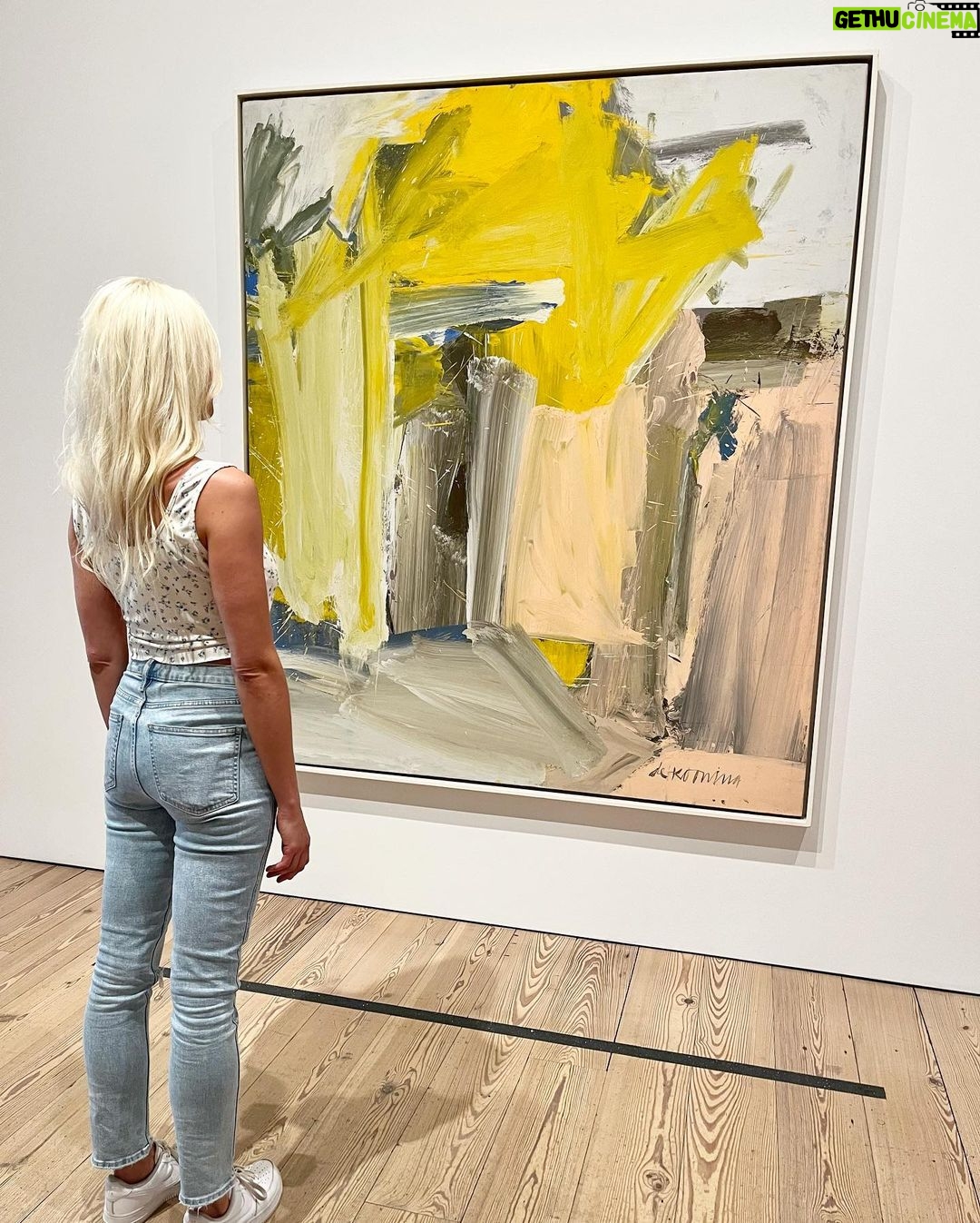 Byrdie Bell Instagram - Art #dancolen #dekooning #georgiaokeeffe Chelsea, Manhattan