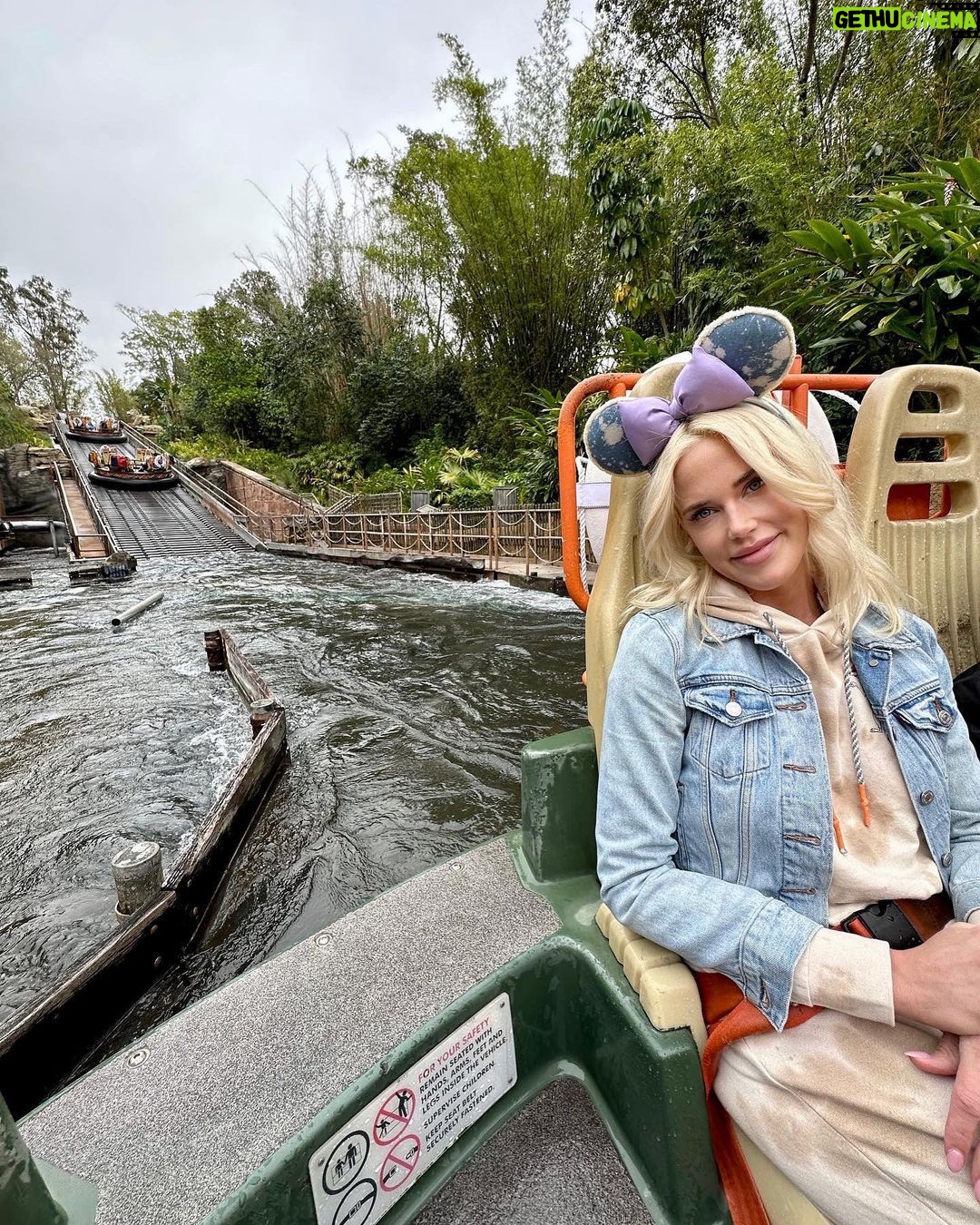 Byrdie Bell Instagram - Disney really is my natural habitat!!! 💫🦏🦒🦩🦍 Animal Kingdom, Disneyworld
