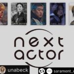 Byun Yo-han Instagram - “은 저에 대한 약속의 시간인 것 같아요. 이 책으로 서른 여덟의 변요한을 다 내보이고 벌거벗은 느낌으로 다시 시작하고 싶어요. 그럴 자신도 있고요.” - 배우 변요한 - #리그램 - @sarament_official #리그램 - @unabeck “배우 변요한의 뜨거운 심장 박동을 읽다” 6/2(금) 도서《넥스트 액터 변요한》출간! 제11회 무주산골영화제 @mujufilmfest X 백은하 배우연구소 @una_labo 제11회 무주산골영화제 ‘넥스트 액터’로 배우 변요한이 선정된 가운데 배우 변요한을 집중 조명한 도서 《넥스트 액터 변요한》이 오는 6월 2일(금) 정식 출간된다. 도서 《넥스트 액터》 시리즈는 무주산골영화제와 백은하 배우연구소가 공동 기획한 ‘넥스트 액터’ 프로그램의 일환으로, 배우 박정민, 고아성, 안재홍, 전여빈이 차례로 출간되어 국내 영화 팬들에게 애장서로 뜨거운 호응을 얻고 있다. 이번 도서 《넥스트 액터 변요한》은 ‘박정구’, ‘김지웅’, ‘한석율’, ‘한수현’, ‘장창대’, ‘와키자카’까지 총 6개의 대표 캐릭터를 중심으로 변요한이 각 캐릭터와 마주하고 구축해 나가는 과정과 현장에서의 기억을 자세하게 들려준다. 또한 백은하 소장의 ‘변요한 배우론’과 함께 변요한이 배우를 꿈꾸던 시절부터 충무로의 전설로 손꼽히는 배우 김윤석, 이병헌, 설경구, 박해일, 송강호와의 만남에 이르기까지 어디에서도 털어놓은 적 없는 변요한의 솔직하고 방대한 인터뷰가 담겨 있다. 국내 최초 배우 전문 연구소인 ‘배우연구소’를 운영하며 다년간 배우와 연기에 대해 깊이 분석해 온 백은하 소장은 “변요한은 21세기가 사랑하는 하얗고 무해한 소년보다 20세기가 추앙했던 남성상에 가깝다.”라고 설명하며, “인습과 기존 질서를 거부하는 반항아처럼 보이지만 연기에 있어서는 엄격한 룰을 지켜 나간 ‘비트 제네레이션’ 배우들과 많은 부분이 닮아 있다. 제임스 딘, 말론 브랜도 같은 초기 메소드 배우들의 진지한 방법론을 계승하는 동시에 특유의 리듬과 에너지로 모든 한계를 돌파해내는 변요한을 ‘뉴 비트’ 배우라 부르고 싶다.”라며 찬사를 아끼지 않았다. 이처럼 배우 변요한의 뜨거운 심장 박동을 읽을 수 있는 도서 《넥스트 액터 변요한》은 오는 6월 2일(금)부터 6일(화)까지 개최되는 제11회 무주산골영화제 현장에서 구매할 수 있으며, 일반 일반 온/오프라인 서점을 통해서도 구매 가능하다.