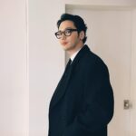 Byun Yo-han Instagram - 브라운 시리즈 9 PRO+으로 저녁까지 깔끔한 밀착면도. #브라운면도기 #브라운시리즈9프로플러스 #브라운시리즈9