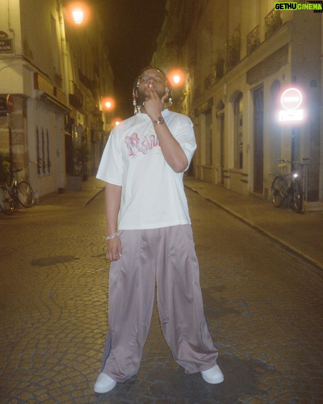 C.J. Wallace Instagram - FRIENDS IN PARIS ON FILM PT. 1π«π·π§Άπ«ποΈ by @shootwithcee