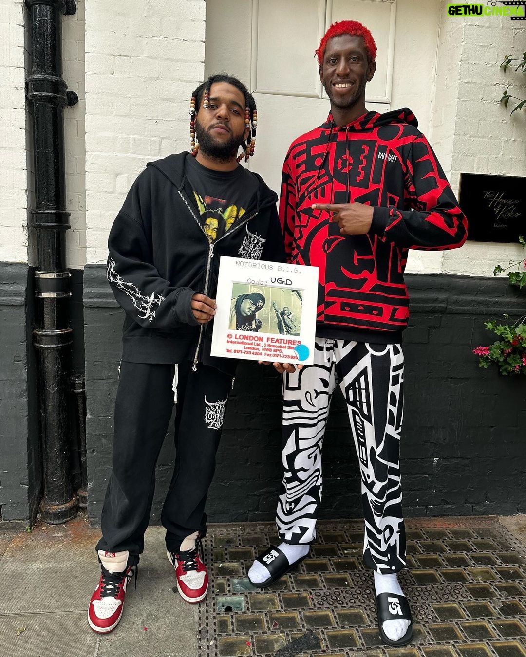 C.J. Wallace Instagram - euro-steppin thru lundun🧶🇬🇧 London, United Kingdom