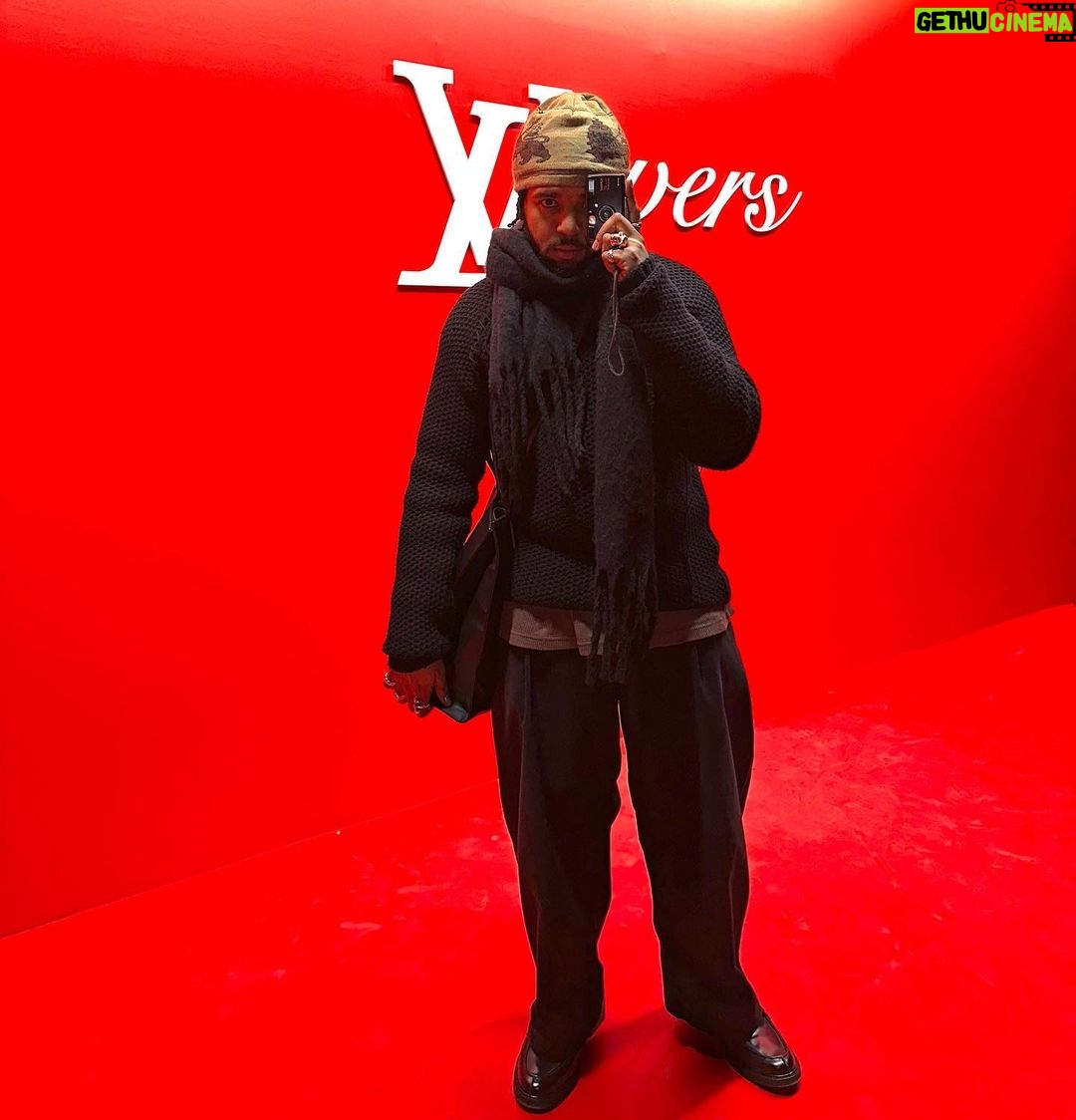 C.J. Wallace Instagram - @louisvuitton f/w 24🧶🧶🧶 Louis Vuitton Foundation Museum