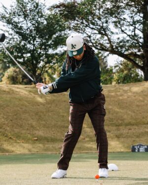 ¥ellow Bucks Instagram - GOLF DEBUT🏌️🏌️🏌️ @bellmore_official 

時間なくて16ホールしか回れず。スコアは126⛳️