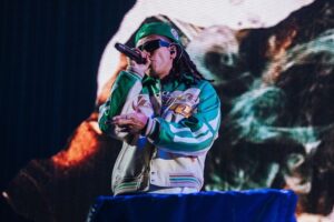 ¥ellow Bucks Instagram - リハみたいなライブ懐かしみて成り上がる #capacityover 💹🚀

@thehope_fes