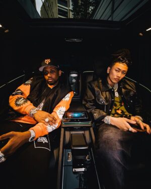 ¥ellow Bucks Instagram - Welcome to Jpapn Loso🇯🇵

まさかFabolousとスタジオ入れる日がこんなにも突然来るとは思ってなかった。最高すぎた＆緊張したww
曲のリリースは権利上の話で遅くなるから楽しみにしといて👍🔥

Respect you and your crew #TheFamily
Appreciate, see u again somewhere in the world🌐　
@myfabolouslife 

#WhereImFrom

📸 @shotby_dm