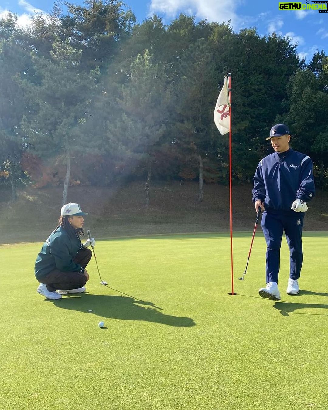 ¥ellow Bucks - 25.8K Likes - GOLF DEBUT🏌️🏌️🏌️ @bellmore_official
時間なくて16ホールしか回れず。スコアは126⛳️