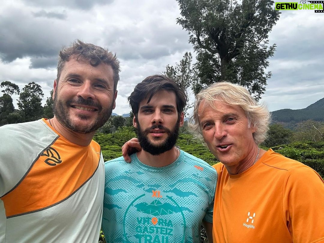 Álvaro Rico Instagram - Sri Lanka 🇱🇰 Gracias por la aventura @jesuscallejatv