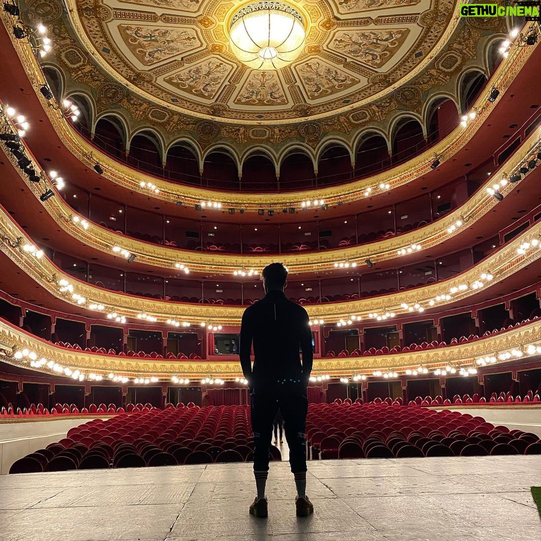 Álvaro Rico Instagram - DRIBBLING Teatro Calderón Valladolid