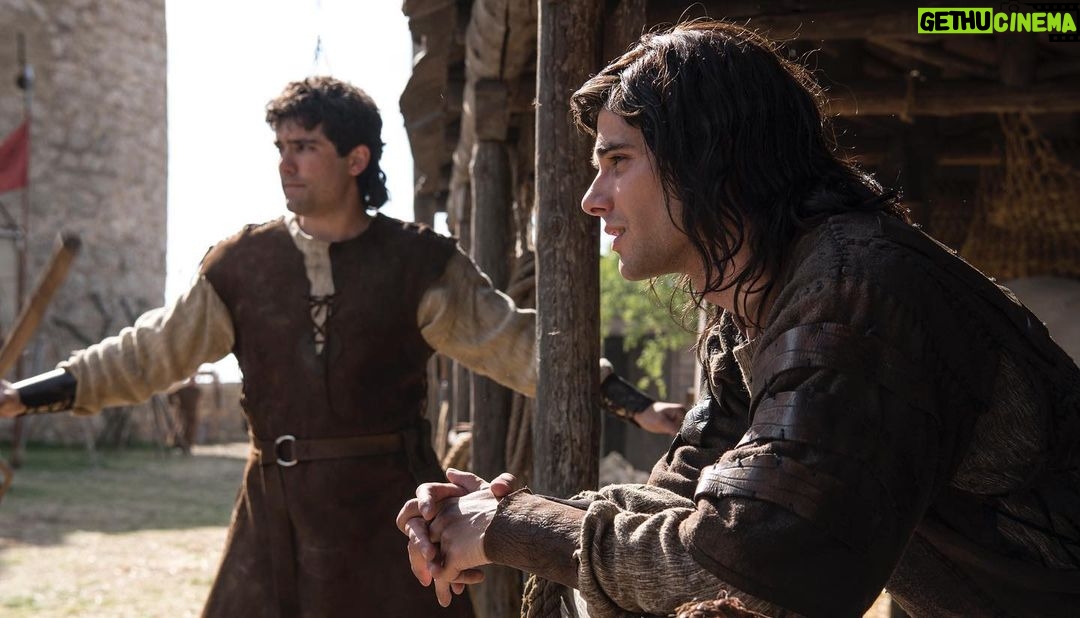 Álvaro Rico Instagram - Ha sido un regalo poder estar en esta aventura. @elcid_laserie YA en @primevideoes para todo el mundo ⚔️ @naratalent @zebra_producciones