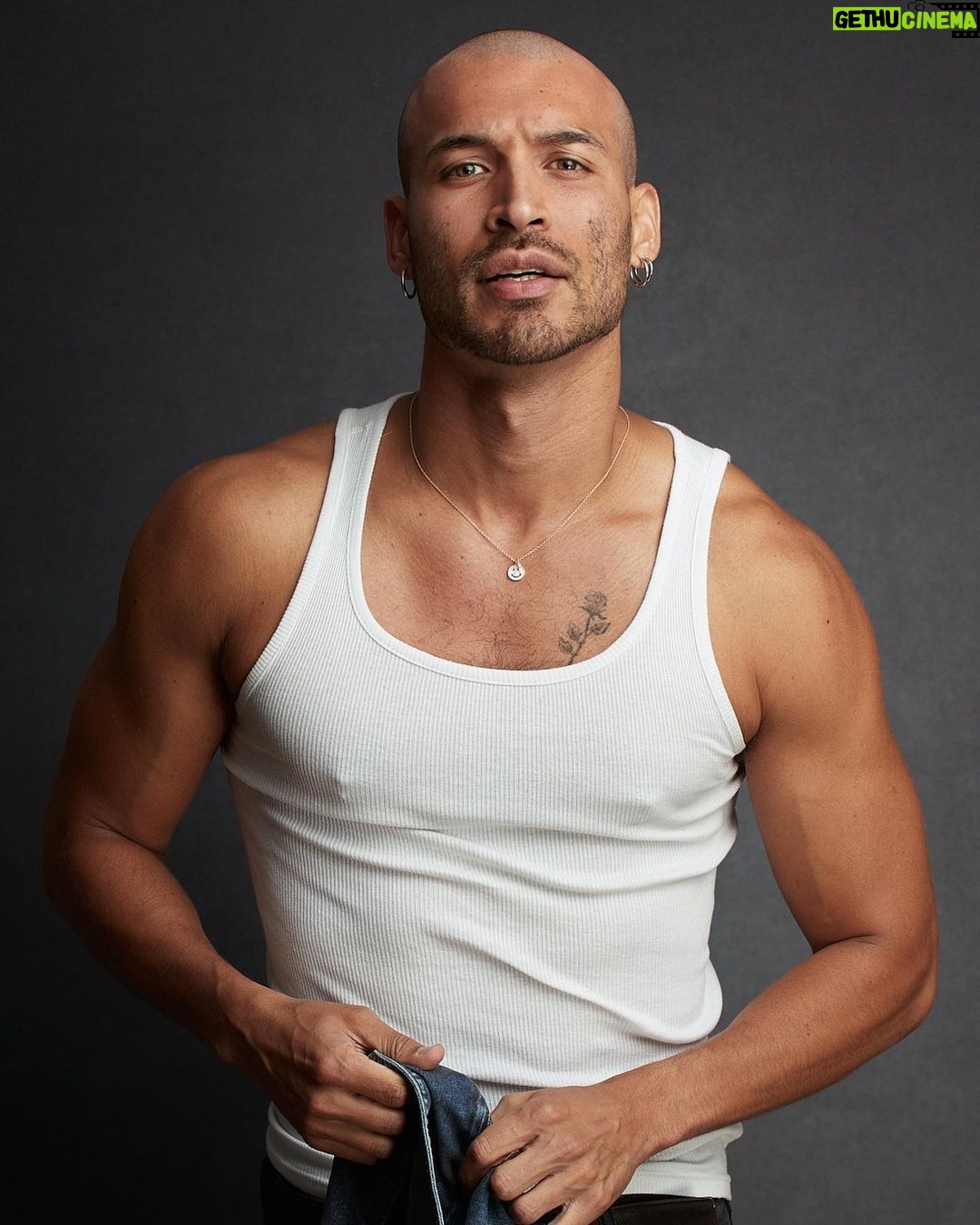Édgar Vittorino Instagram - #loveacting 🎭 . Foto: @mantrana . #actor #film #series #netflix #primevideo #standaustralia #rtve Madrid, Spain
