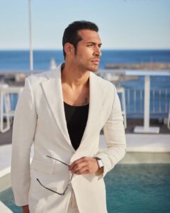 Édgar Vittorino Instagram - #26FestivalMálaga ♦️@festivalmalaga . @dypcomunicacion Publicista @shaharlevi4 Fotos @manuelmartosc @davidgallardophoto . Estilismo @duarte.official @the_life_crew @cartier @marco_llorente . Beauty @noeminohales x @diorbeauty @diorling1 @emma_monreal Málaga, Spain