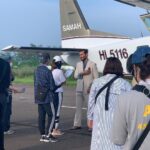 Édgar Vittorino Instagram - #southkorea y allí estaba yo intentado explicar qué significa “listo el pollo mijo” a @yoo_yeonseok y #hwangjungmin ✍️✍️ @netflixkr . #series #netflix #actor #korea #acting #filming South Korea