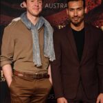 Édgar Vittorino Instagram - Noche de premier en el sydney ópera house 🇦🇺 . @stanaustralia @fremantleaus @sundancenow . #actores #teatro #musical #australia #nuevaserie #coworker #instagram #totallycompletelyfine #series Opera House Sydney Australia