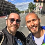Édgar Vittorino Instagram – La vida es un soplo:(…

Recuerden vivirla intensamente seguir a su corazón ,no aferrarse a las cosas de todo tipo , ni creerse que somos importantes  por el dinero o la fama. nada de eso nos podemos llevar al otro lado . 

Me pregunto como queremos  que nos  recuerden? A este gran  hombre le recordaré por su valor , empatía , compañerismo y su gran sonrisa . 

Descansa en paz compañero Florin.

#muytriste #bajocero #conpañeros Madrid, Spain