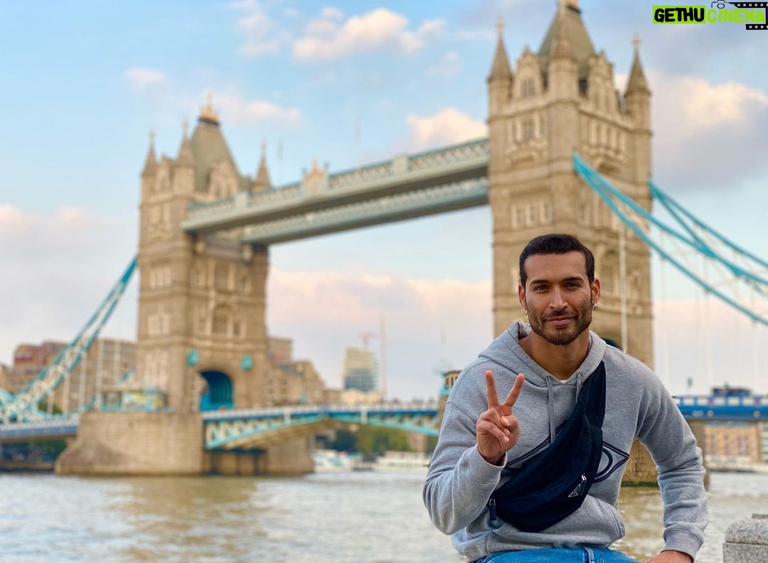 Édgar Vittorino - 6.2K Likes - Gracias Winston por la “V”
#Londres