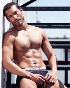 Édgar Vittorino Instagram - #tbt del verano pasado ... a ver cómo llego a este 🥀💪🏻🥀 Foto: @mantrana Madrid, Spain