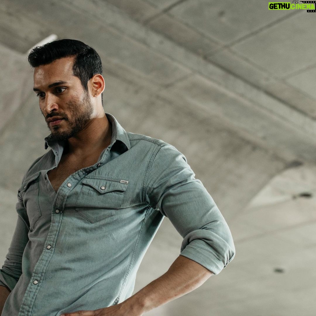 Édgar Vittorino - 4K Likes - Alguna vez has hecho algo que no querías porque no tuviste otra opción y has tenido que cargar con ello ❓#desaparecidoslaserie
.
Tenemos la 🤩 T1 de #DesaparecidosLaSerie en @telecincoes y NUEVA TEMPORADA (donde conocerás a mi personaje)en exclusiva a partir de mañana en @PrimeVideoes 👏🏼👏🏼 Todos los detalles en @DesaparecidosTV 💥 ¡GANAZAS! 💥