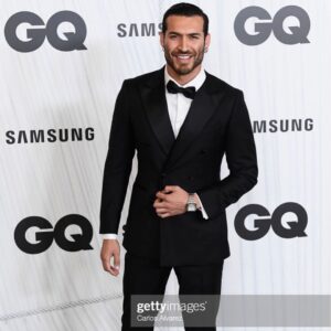 Édgar Vittorino Instagram - #hombredelañogq @gqspain 

Noche para celebrar el talento y reencontrase con conocidos siempre con una sonrisa.

#actor #alfombraroja #landerurquijocollection #cartier #series #cine #vivirsinperniso #bajoceropelícula #visavis #desaparecidos #netflix