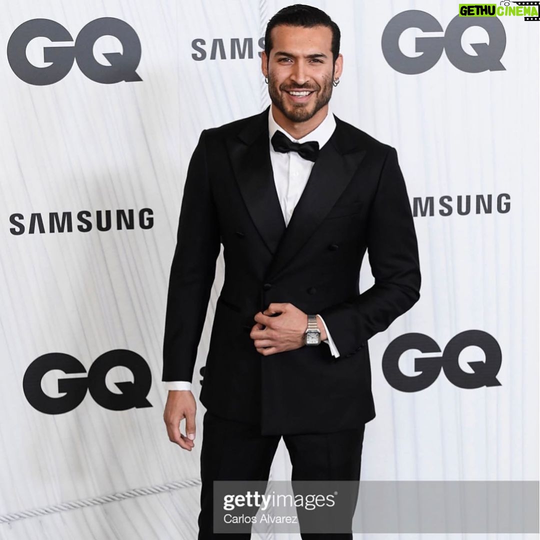 Édgar Vittorino - 9.5K Likes - #hombredelañogq @gqspain
Noche para celebrar el talento y reencontrase con conocidos siempre con una sonrisa.
#actor #alfombraroja #landerurquijocollection #cartier #series #cine #vivirsinperniso #bajoceropelícula #visavis #desaparecidos #netflix