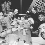 Édgar Vittorino Instagram - Maravillosa despedida 🇨🇴🇨🇴 graciasss compañeros 💓💓 . Mucho arte 🎭 para ustedes 💫 . @vinamachado @claudiocatano09 @callmeakima #marleydasoto @faguacasting . #actorslife #filming #series #coworkers #arte #colombia