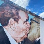Édgar Vittorino Instagram - Berlín 👁️ Berlín ist arm, aber sexy”, la mítica frase del no menos mítico Klaus Wowereit, alcalde de Berlín entre 2001 y 2014. . . . A mi me exploto la cabeza con todo lo que vi y aprendí 🤯 Berlin, Germany