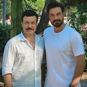 Ömer Gecü Instagram - "Gözden ırak olsan da gönüller bir olmalı"
Kıymetli kardeşim @halilibrahimceyhn ile sezon öncesi hasbihal ettik... @emanetkanal7 #emanetkanal7 @karamelyapim @oyuncubankasicasting